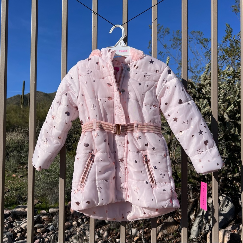 ⬇️💲Betsey Johnson NWT Girl’s Puffer Coat W/Belt Size 5 Color Pink Faux Fur